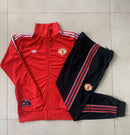MANCHESTER UNITED V 25/26 SHORTS + SWEATSHIRT